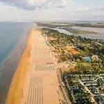 Apartment Luminous One Bedroom Flat With Side Sea View *