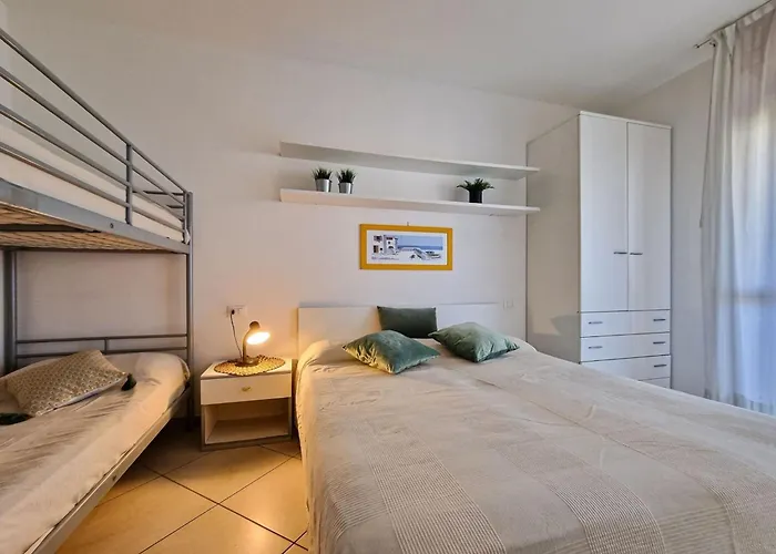 Luminous One Bedroom Flat With Side Sea View Bibione