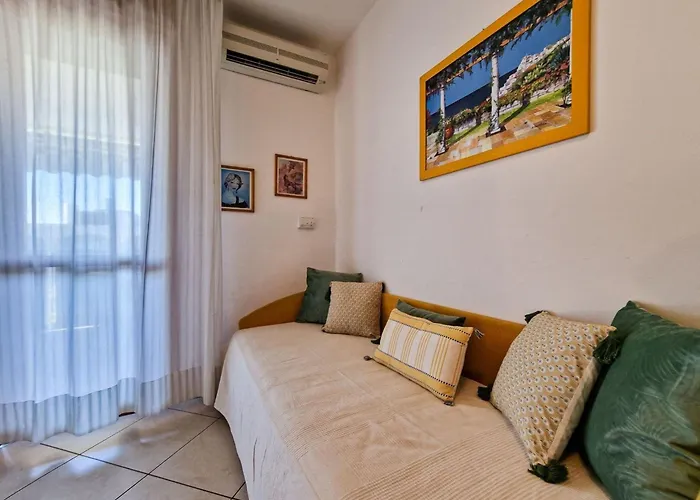 Luminous One Bedroom Flat With Side Sea View Apartment *