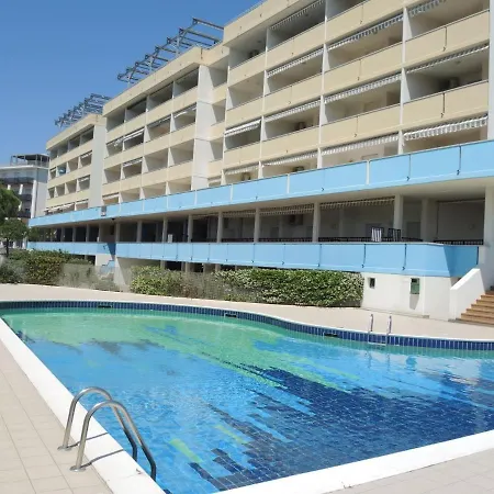 Апартаменты Luminous One Bedroom Flat With Side Sea View