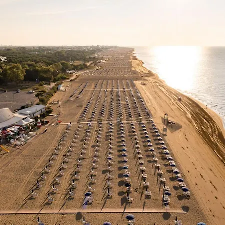 Luminous One Bedroom Flat With Side Sea View * Бибионе