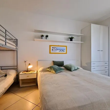 Luminous One Bedroom Flat With Side Sea View Bibione