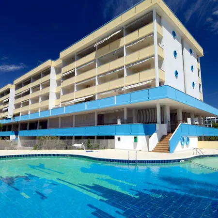 Luminous One Bedroom Flat With Side Sea View *