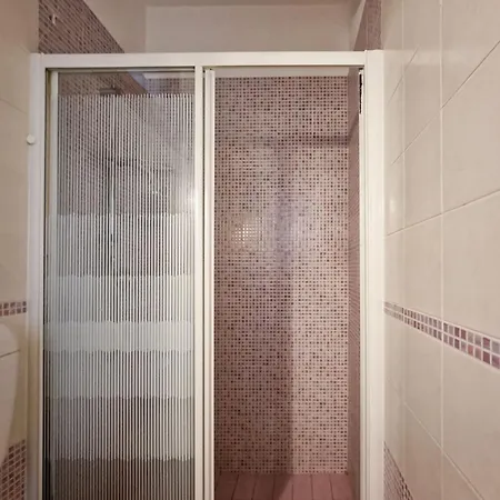 Luminous One Bedroom Flat With Side Sea View * Бибионе