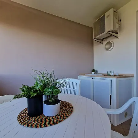 Luminous One Bedroom Flat With Side Sea View Daire *