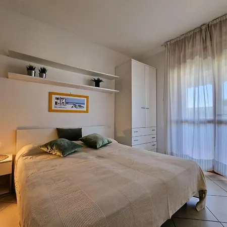 Luminous One Bedroom Flat With Side Sea View Daire