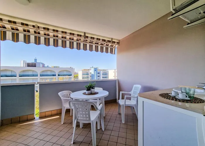 Appartement Luminous One Bedroom Flat With Side Sea View *